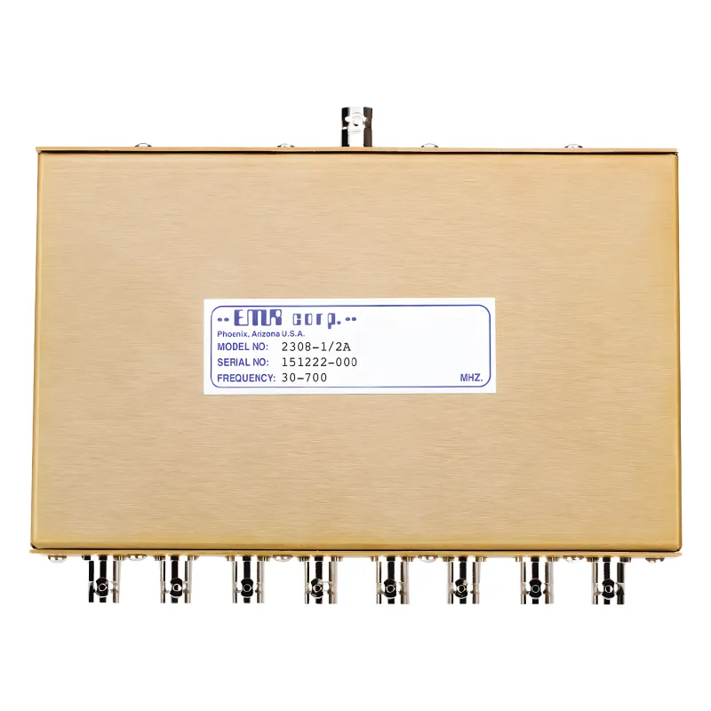 Divisor de Potencia EMR de 8 Vías, 30-700 MHz, 0.5 Watt, Conectores BNC Hembra.
