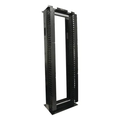 Rack de Aluminio System de 7ft x 19in, 45UR, Con organizadores verticales, conexión de tierra y accesorios de montaje
