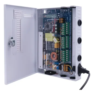 Fuente PREMIUM / 11-15 V / 18 canales / 20 A / Alta tecnología en seguridad / Doble ventilador / Hasta 1.8 Amperes por Salida / Filtro de ruido por canal / Diseño de alta gama.