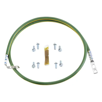 Jumper Para Aterrizar Equipos en Racks o Gabinetes, 10 AWG, con Terminal Doblada a 90 Grados, 0.61m de Largo