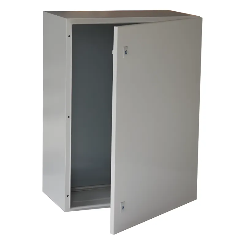 Gabinete de Acero IP66 Uso en Intemperie (600 x 800 x 300 mm) con Placa Trasera Interior Metálica y Compuerta Inferior Atornillable (Incluye Chapa y Llave T).