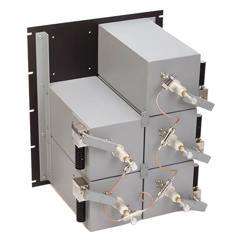 Combinador 440-512 MHz, para 5 Canales, 125 Watt, 200 KHz (min.) de Sep. Tx-Tx, 2 Circ. N Hembra.
