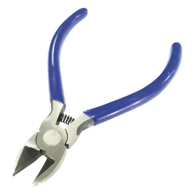 Pinza de corte diagonal de 5" con mangos cubiertos de plastico.