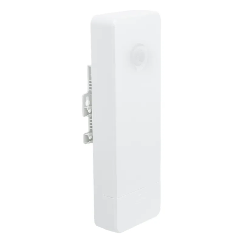 Suscriptor ePMP Force 130 MIMO 2x2 / 28 dBm de potencia / Mejor desempeño en zonas altamente ruidosas / 5150-5970 MHz / Distancia de 3 km en PTMP / Antena integrada de 14 dBi (C050900C505A)