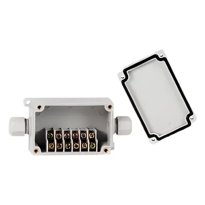 Caja de Conexión Exterior con Conexión Lateral para 6 Líneas (doble tornillo). Incluye Glándulas.