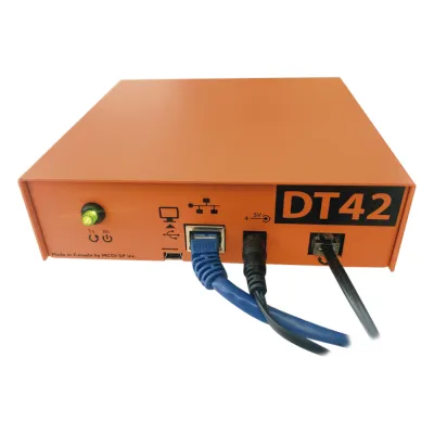 Receptora de alarmas IP Universal con 1 entrada de linea telefónica, para su central de monitoreo, recepción TCP/IP o GPRS, serie M2M, paneles de alarma Hikvision, entre otros.
