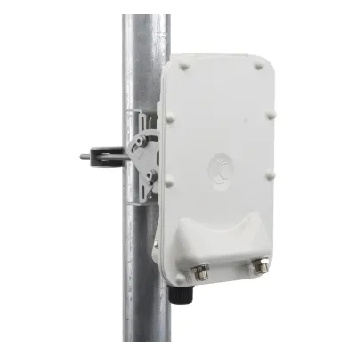 PTP-550 Hasta 1.36 GBps / 4910 - 6200 MHz / 802.11 AC Wave 2 MU-MIMO 4: 4x4 / BackHaul Conectorizado / Ideal para distancias de +80 km (C050055H014A)