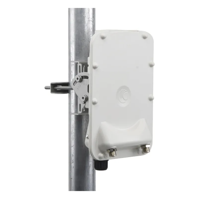 PTP-550 Hasta 1.36 GBps / 4910 - 6200 MHz / 802.11 AC Wave 2 MU-MIMO 4: 4x4 / BackHaul Conectorizado / Ideal para distancias de +80 km (C050055H014A)