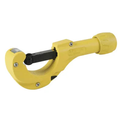 Cortatubos profesional 5/32-2" incluye navaja telescópica y navaja para remover rebaba.