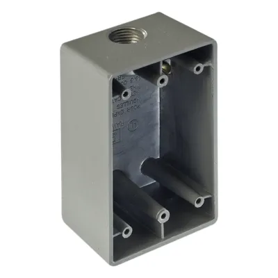 Caja Condulet FS de 1" (25.4 mm) con una boca a prueba de intemperie.