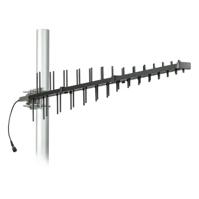 Antena LPDA de Alta Ganancia/ ESPECIAL PARA AMPLIFICADORES DE UNA A CINCO BANDAS DE FRECUENCIA/ 698-2700 MHz/ 12.15 dBi de Ganancia.
