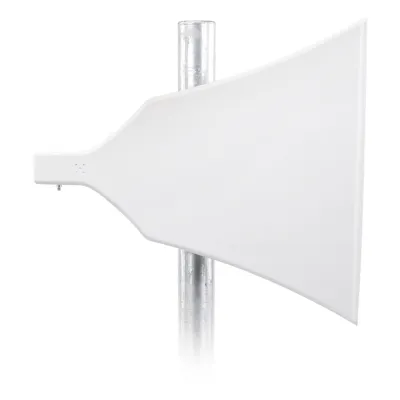 Antena Tipo Horn de 90° , 16 dBi, Ideal para ambientes de alto ruido, 4.9-6.5 GHz, , Conector SMA-Hembra, con montaje incluido