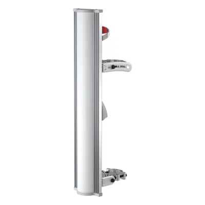 Antena sectorial de 100 grados, 20 dBi, 5150-5850 MHz , desempeño Carrier Class, integra BackShield para evitar lóbulos laterales