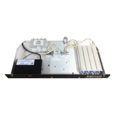 Multiacoplador con Preselector para 8 Canales, 440-470 MHz, 1 MHz de Ancho de Banda, 115 Vca, Conectores N Hembras