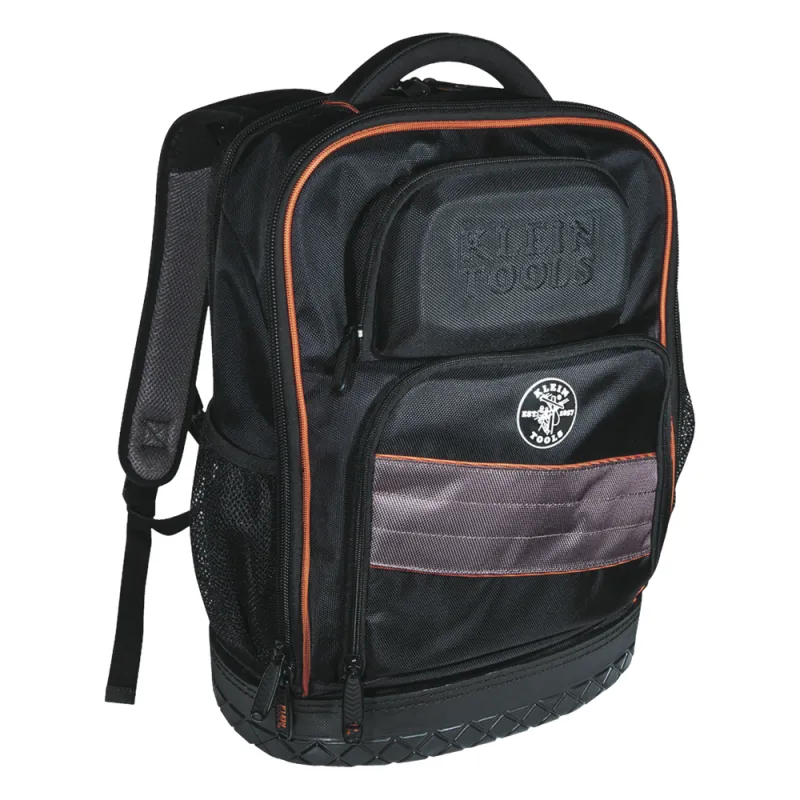 Mochila para herramientas y computadora portátil Tradesman Pro™ en poliéster negro con 25 bolsillos (No incluye herramientas).