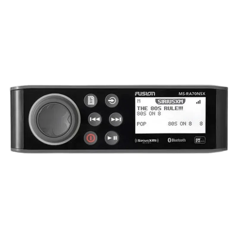 Sistema de Audio Marino MS-RA70 / Pantalla LCD Monocroma 2.6" / Tecnología Multi-Zone™️ 2 Zonas / Potencia Pico 200 W / Bluetooth® y ANT® / Compatible con SiriusXM y DAB+ / IPX7 / USB para Actualizaciones