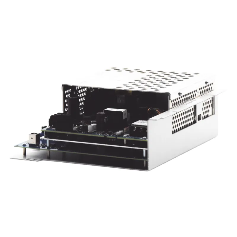 Fuente de alimentación y cargador de baterías direccionable para paneles de alarma contra incendio NFS-3030 y NFS2-3030