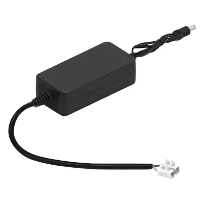 Regulador CC/CC | Entrada 15-30 Vcc | Salida 12 Vcc @ 3 A (36 W) | Protección contra Sobrecorriente y Cortocircuito | Conector tipo blok y Conector 5.5 x 2.1 mm