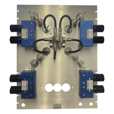 Combinador en Panel para Rack 19" 400-512 MHz, 4 Canales (8" Diam.) 250 kHz, 100/150 Watt, N Hembras.