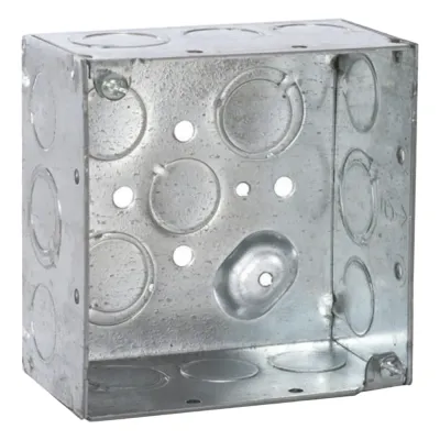 Caja Cuadrada Galvanizada de 4" x 4", profundidad de 2 1/8". Cuenta con 10 KO de 1/2" y 6 TKO (1/2" - 3/4"))