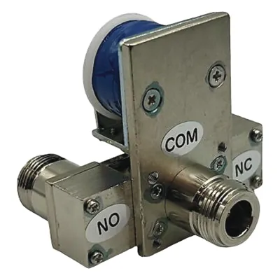 Relevador Coaxial para Antena SPDT, 10-14 Vcc (12 Vcc Nom.), 160 mA, 250 Watt a 1 GHz.