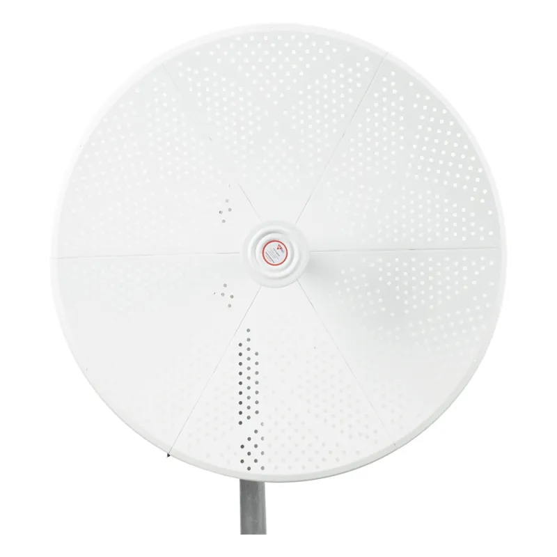 Antena direccional para C5x, C6x, B6X y B5x, Guía de onda para mantener la integridad de la señal y minimiza la pérdida en transmisión , 4.9 - 6.5 GHz, 3 ft, Ganancia de 34 dBi, Montaje incluido