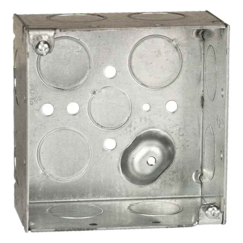 Caja Cuadrada Galvanizada de 4 x 4" / Profundidad 2 1/8 / 11 Entradas de 3/4" y 1 de 1/2".