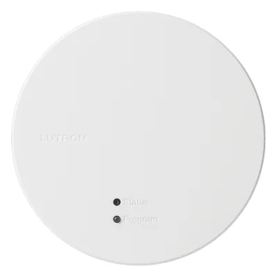 Procesador (hub) RadioRA 3 con adaptador de empotrar y de caja de conexiones, alimentado por PoE