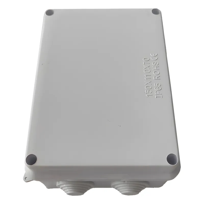Caja de Derivación-Conexión para Exterior IP65 con 10 Entradas / 150 x 110 x 70 mm (5.9 x 4.3 x 2.8 in) / Sellado Seguro con Empaque + 4 Tornillos / Resiste Agua, Polvo y Sol Directo