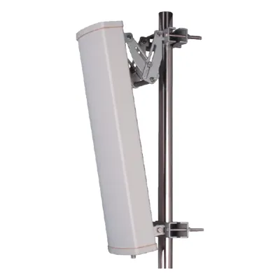 Antena sectorial para 2G, 3G, 4G y 5G de telefonía celular / 15 dBi / Multi Banda / Rango de Frecuencia (698-960 / 1710-2700 MHz).