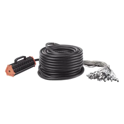 STAGEBOX, 32+8 CANALES, 8 EXTREMOS SON SCMM3 XLR Macho, LOS OTROS 32 EXTREMOS SON SCMF3 XLR Hembra de 3 núcleos con carcasa de acero inoxidable y contactos chapados en oro