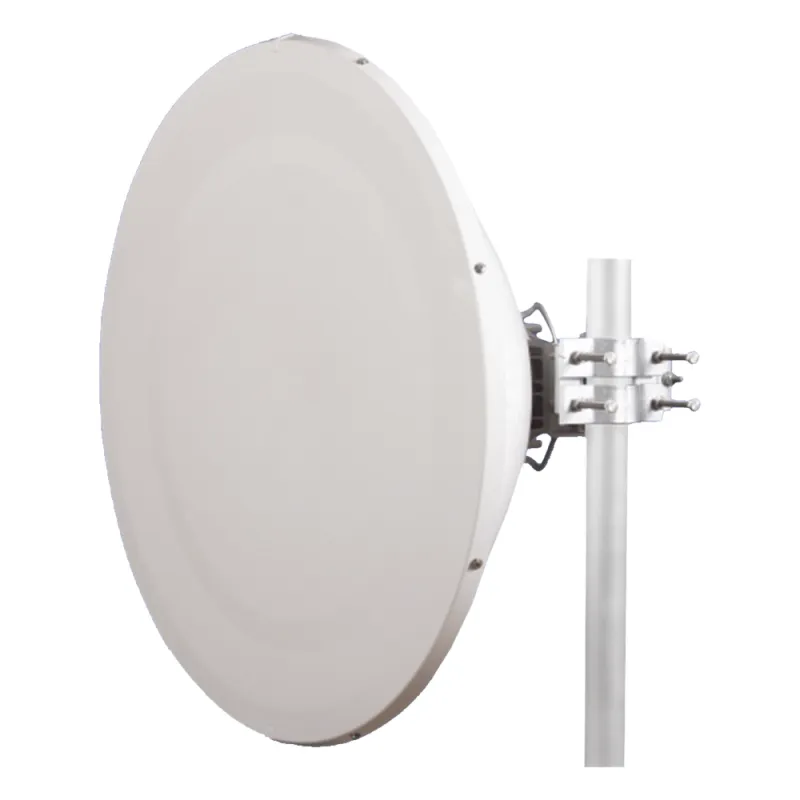 Antena direccional Alto Rendimiento / Parábola profunda para mayor aislamiento al ruido /4 ft / Guía de onda para radio B5x y C5x / Ganancia de 35 dBi / Soporte de acero inoxidable / Polaridad en 90 ° y 45 ° / Incluye montaje.
