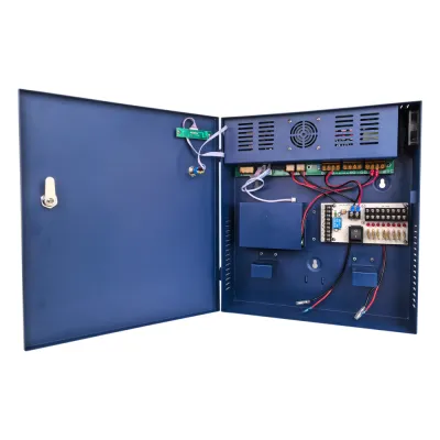 Fuente de poder profesional PoE (Power over Ethernet) de 8 puertos con capacidad total de 360W, diseñada específicamente para sistemas de videovigilancia CCTV y control de acceso.