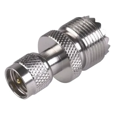 Adaptador en Línea de Conector Mini UHF Macho a UHF Hembra (SO-239), Níquel/ Oro/ Teflón.