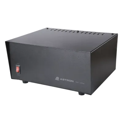 Fuente de Poder Lineal / 13.8 Vcc 35 A / Regulación Electrónica / Disipador Térmico / Voltaje Universal / Alta Potencia