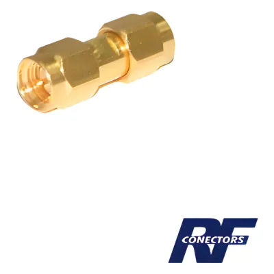 Adaptador Tipo Barril, de Conector SMA Macho a SMA Macho, Oro/ Oro/ Teflón.â€‹