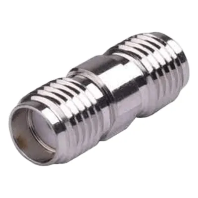 Adaptador en Línea tipo Barril, de Conector SMA Hembra a SMA Hembra, Níquel/ Oro/ Teflón.