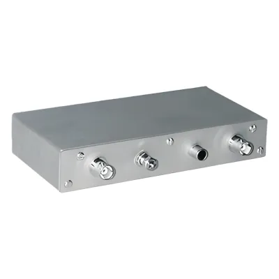 Preamplificador para recepción, ganancia variable 0-30 dB, 40-512 MHz, 13.6 Vcc, 200mA.