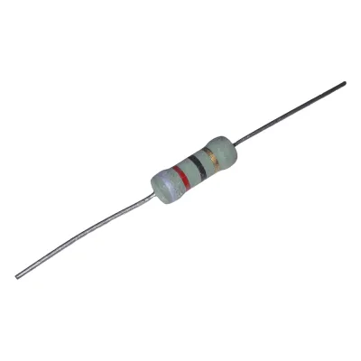 Resistencia de 82 Ohm a 1 Watt.