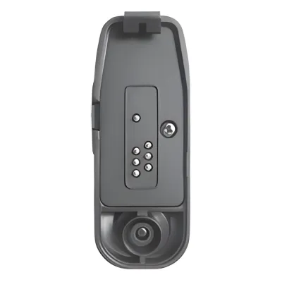 Adaptador para conectar los accesorios de audio de los radios : P110, PRO3150, EP450, EP350 a los radios XPR6500/ XPR6550/ DGP-4150/ DGP-6150