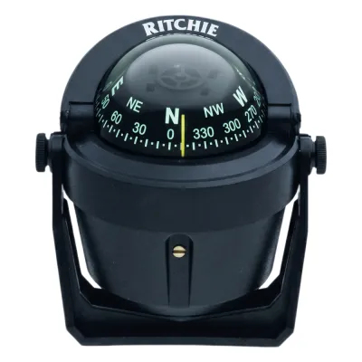 Brújula de Navegación Marítima Serie Explorer / Montaje en Bracket / Color Negro / 2 3/4" (70 mm) Direct Reading Dial / Iluminación Nocturna Verde Interna / Compensadores Integrados / Movimiento de Agujas con Rubí Z