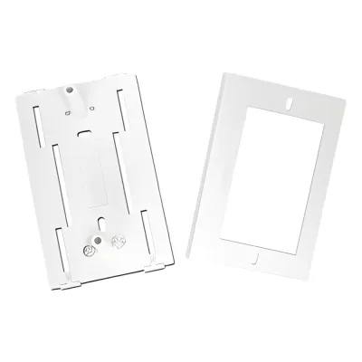 Soporte y tapa universal color blanco de PVC auto extinguible, para canaleta TEK100 (5595-10001)