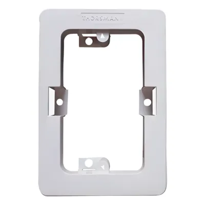 Caja Sin Fondo Universal, Color Blanco de PVC Auto Extinguible (7900-02002)