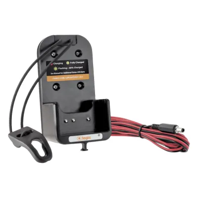 Cargador vehicular Logic para radios SERIE NX5000/NX410/TK2180/3180 para baterías KNB31A/32N/33L/43L/47L/48L/50NC/KNBL1M/KNBL2M/KNBL3M