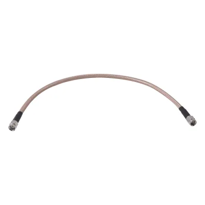 Jumper con Cable RG-142 con Conectores SMA Macho/SMA Macho de 30 cm (11.81 pulgadas).