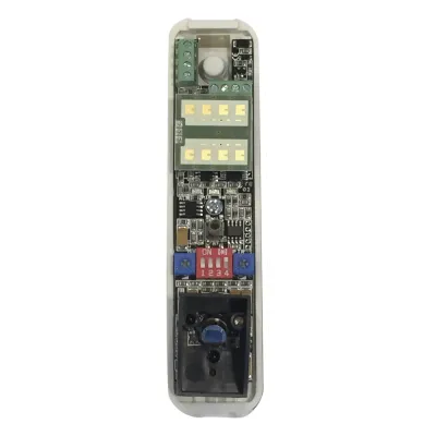 Sensor tipo cortina/ Interior y Exterior/ Funcion antimascara / Doble tecnologia PIR & MW/ Cobertura de hasta 12 metros/ Compatible con cualquier panel de alarma / Cableado