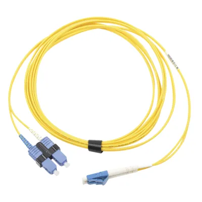 Jumper de Fibra Óptica Monomodo (OS2), XGLO, LC/UPC-SC/UPC Duplex, OFNR, Color Amarillo, 3 Metros (9.84 Pies)
