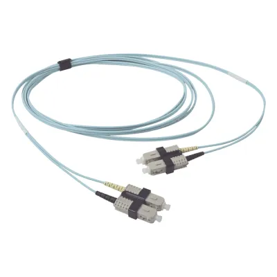 Jumper de Fibra Óptica Multimodo 50/125 OM3 XGLO, SC-SC Duplex, OFNR, Color Aqua, 2 Metros (6.56 Pies)