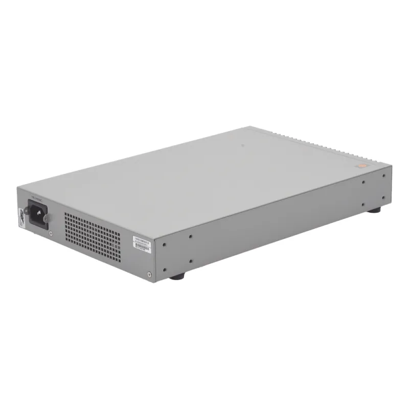 Switch Capa 3 Stackeable 10 Gigabit , 12 puertos 100/1000/10G Base-T (RJ-45) y 4 puertos SFP/SFP+ 10G