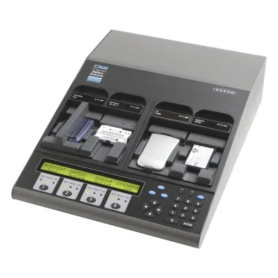 CADEX 7400-C Analizador de baterías de 4 cavidades (80 W) no incluye adaptadores.
